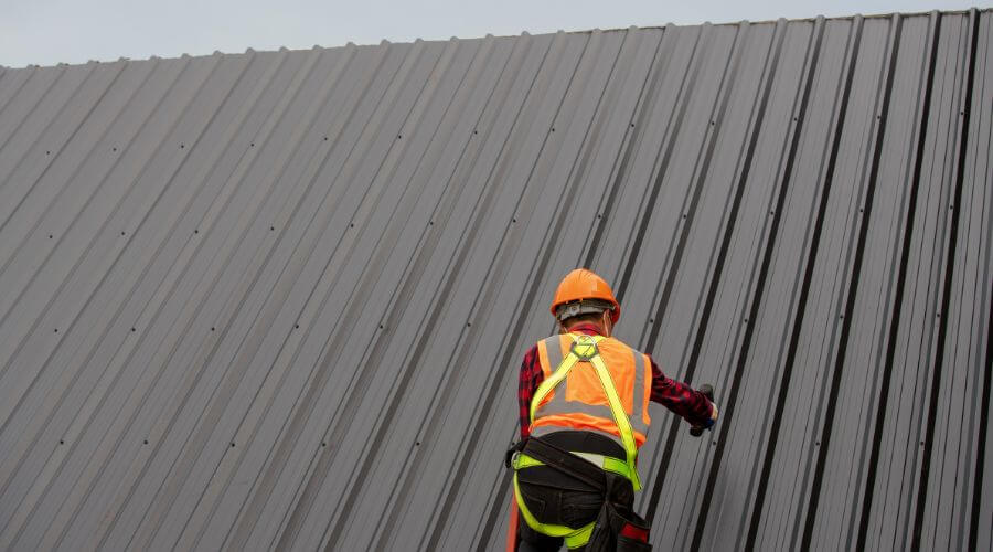 Professional metal roof installation services in El Monte, CA